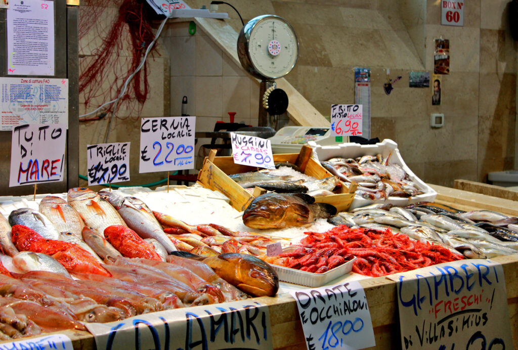 Mercato San Benedetto di Cagliari Sardegna, Sardinia | Fish Shop